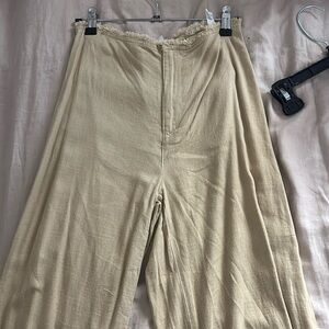 H&M Linen-Blend Beige/Tan linen pants. Wide leg. Low waisted.